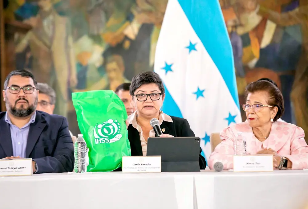 La exmandataria realiza controversiales asignaciones de puestos en el sistema de salud antes de entregar el poder.