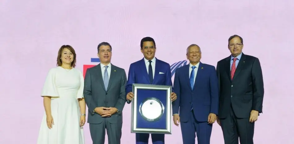 El Ministro de Turismo recibió elogios por su gestión en el auge del sector.