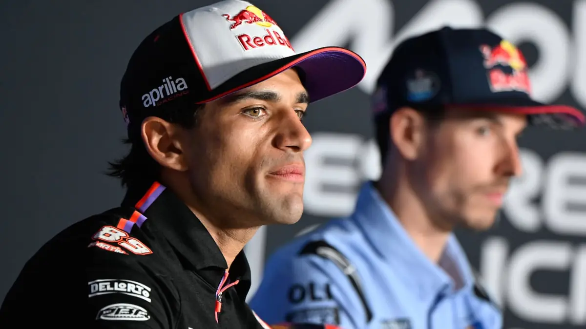 El piloto de Aprilia busca mejorar su rendimiento a pesar de los miedos persistentes.