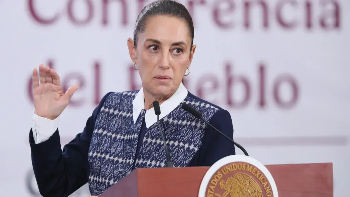 La presidenta Claudia Sheinbaum busca respuestas tras muertes de migrantes mexicanos en detención.