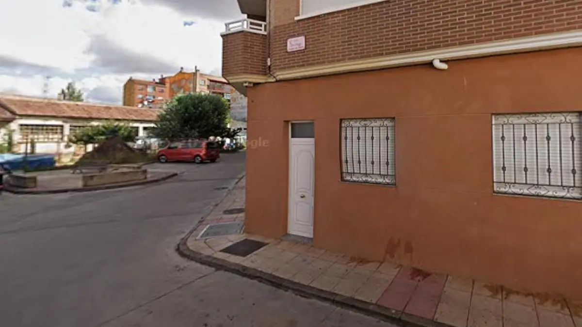 La comunidad se conmociona tras la caída del menor, que está recibiendo atención especializada.