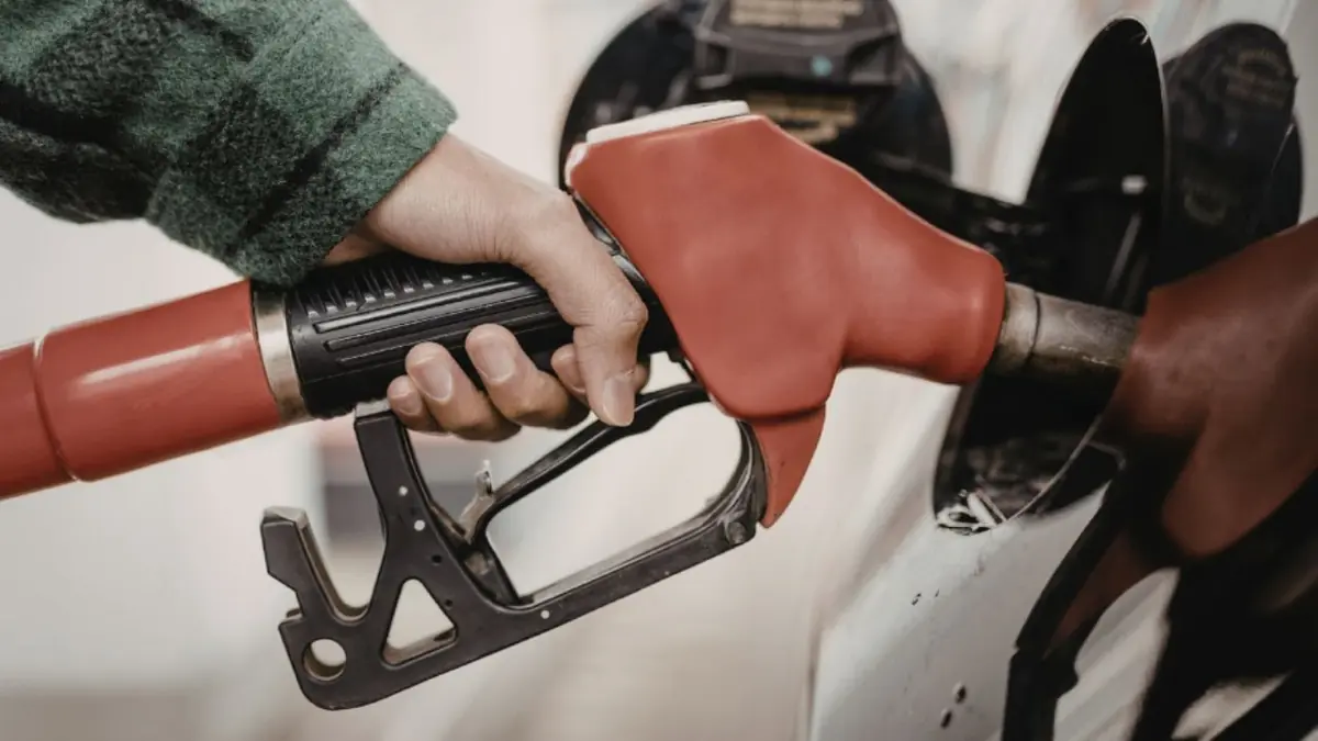 Medida del Gobierno busca mitigar el impacto del alza de precios en combustibles.