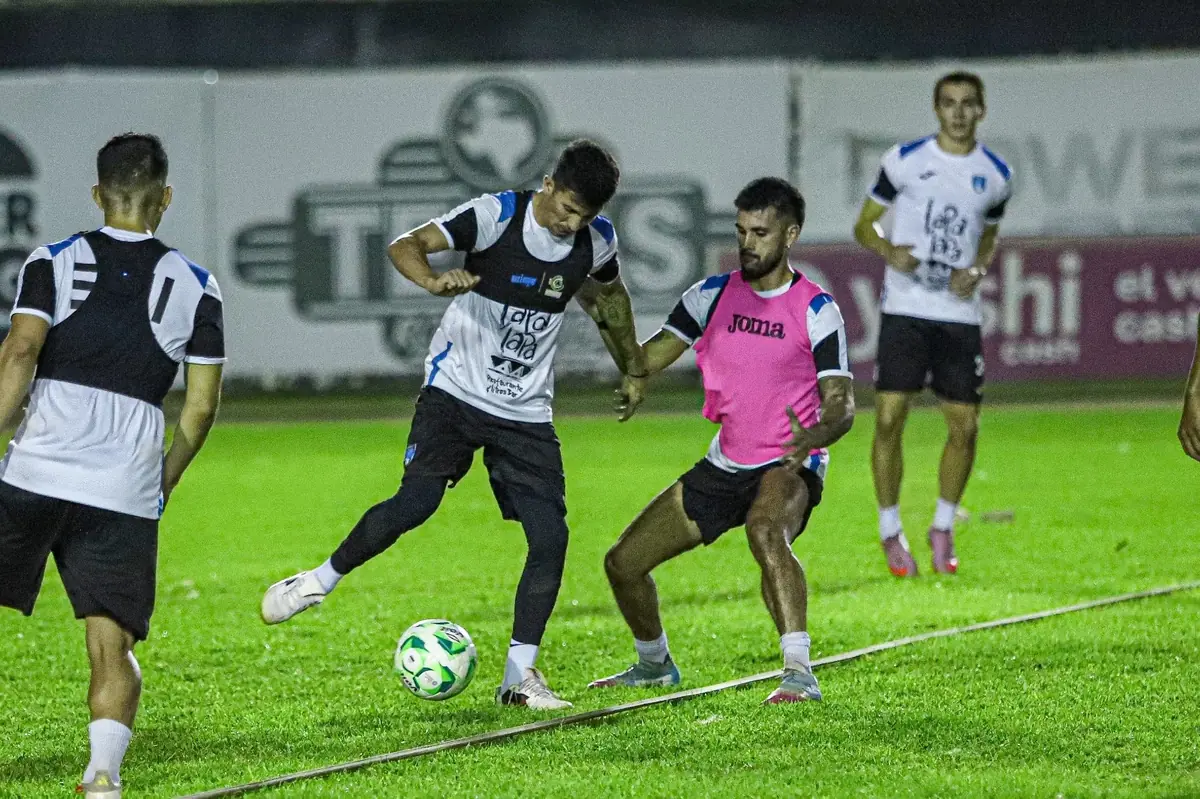 Venados FC se enfrenta a Coyotes en su último partido de la temporada, buscando despedirse con una victoria.