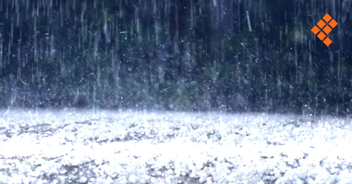 Protección Civil emite alerta por precipitaciones y posible granizo en varias regiones del estado.