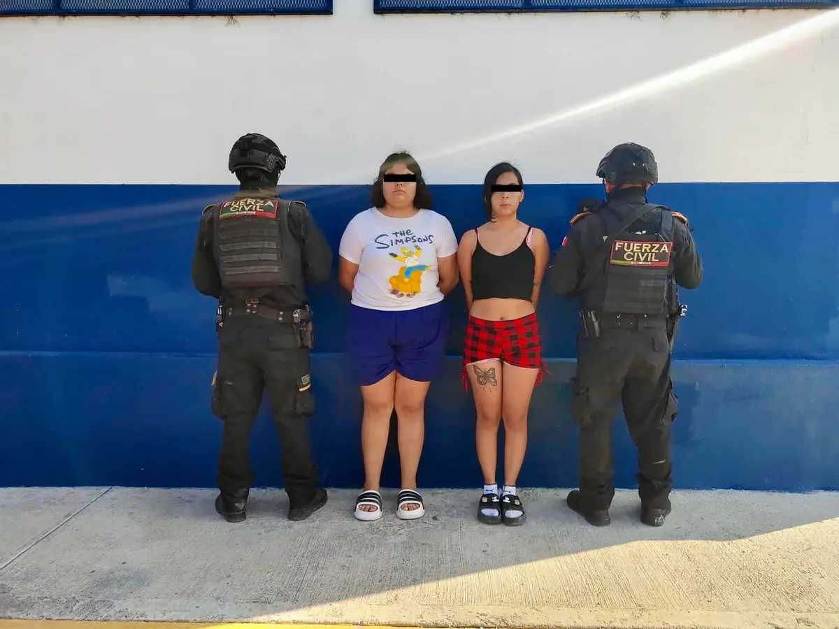 Fuerza Civil captura a sospechosas tras un operativo en Nuevo León.