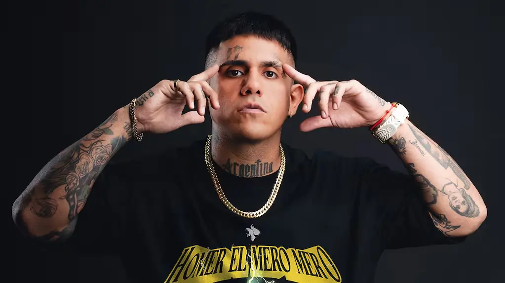 El rapero argentino inicia su "Resurrección Tour" en Buenos Aires, un evento muy esperado por sus seguidores.
