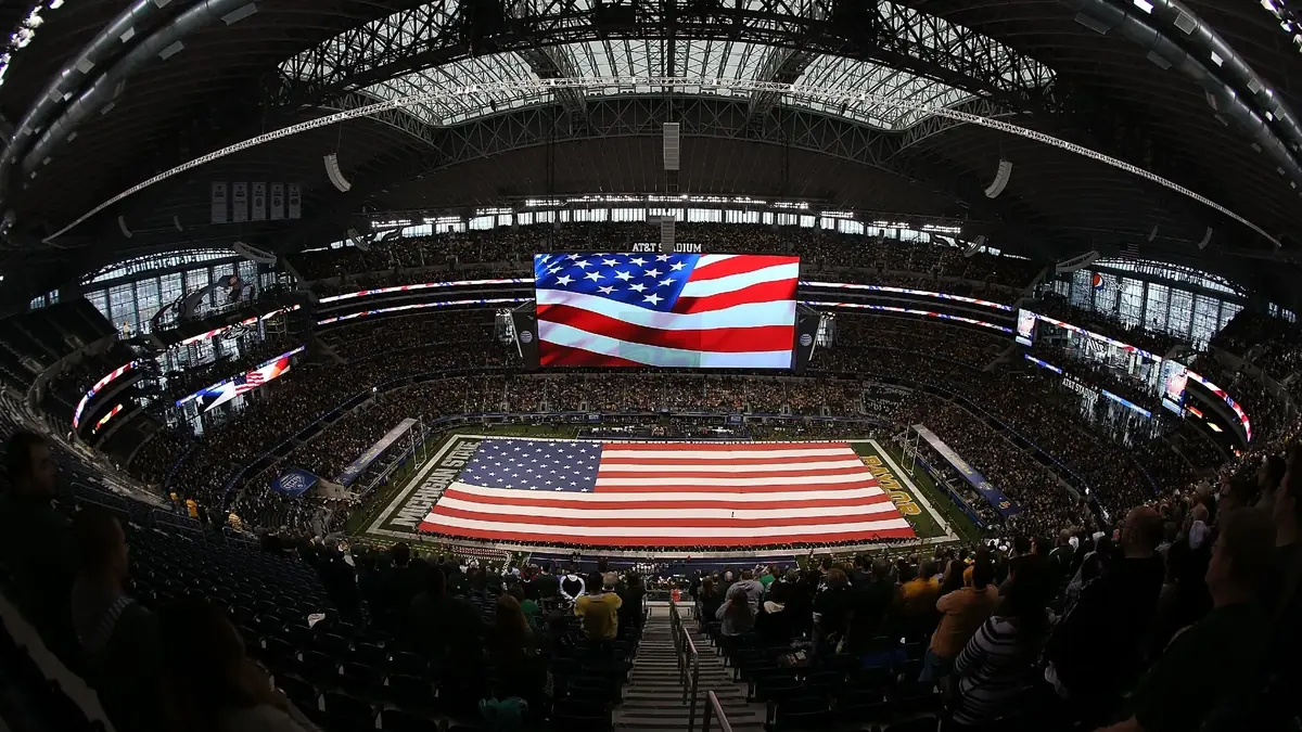 Estados Unidos, Canadá y México se preparan para el torneo de la FIFA con estadios emblemáticos.