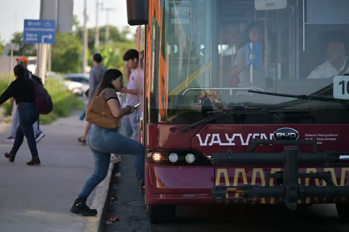 La reforma redefine el modelo financiero del transporte público y crea un nuevo órgano de control.