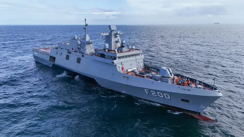 La empresa impulsa el desarrollo naval en Brasil, consolidándose en la región.