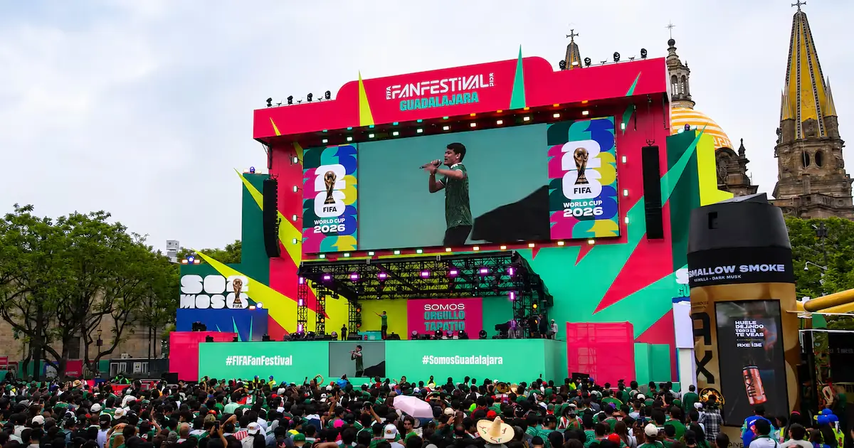 Más de 38 mil personas se reunieron en Plaza Liberación para la inauguración del torneo.