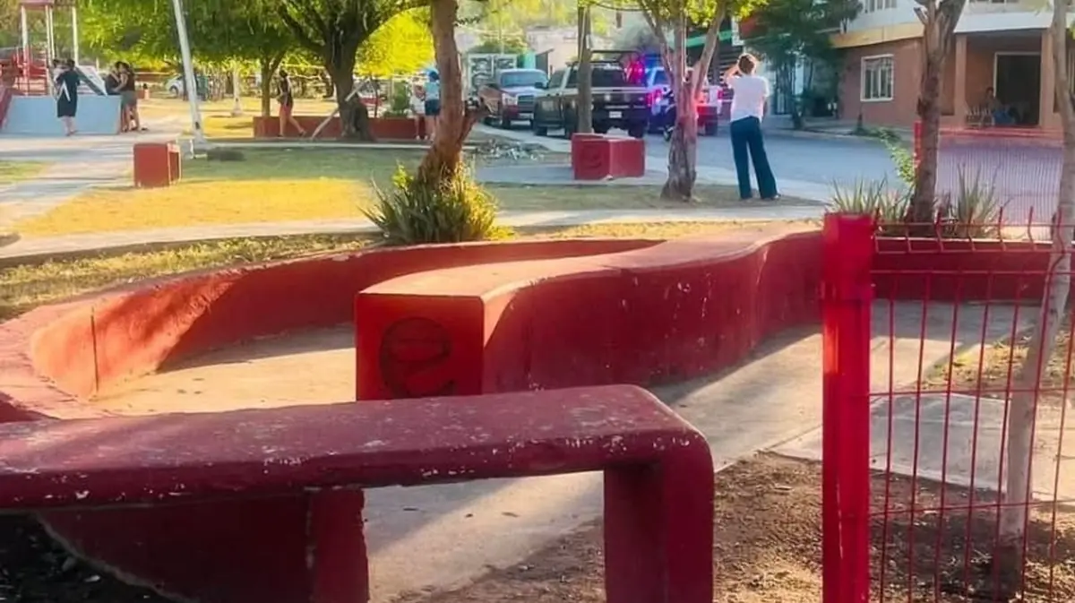El ataque ocurrió en la colonia Provileón y generó un despliegue policiaco en el área.