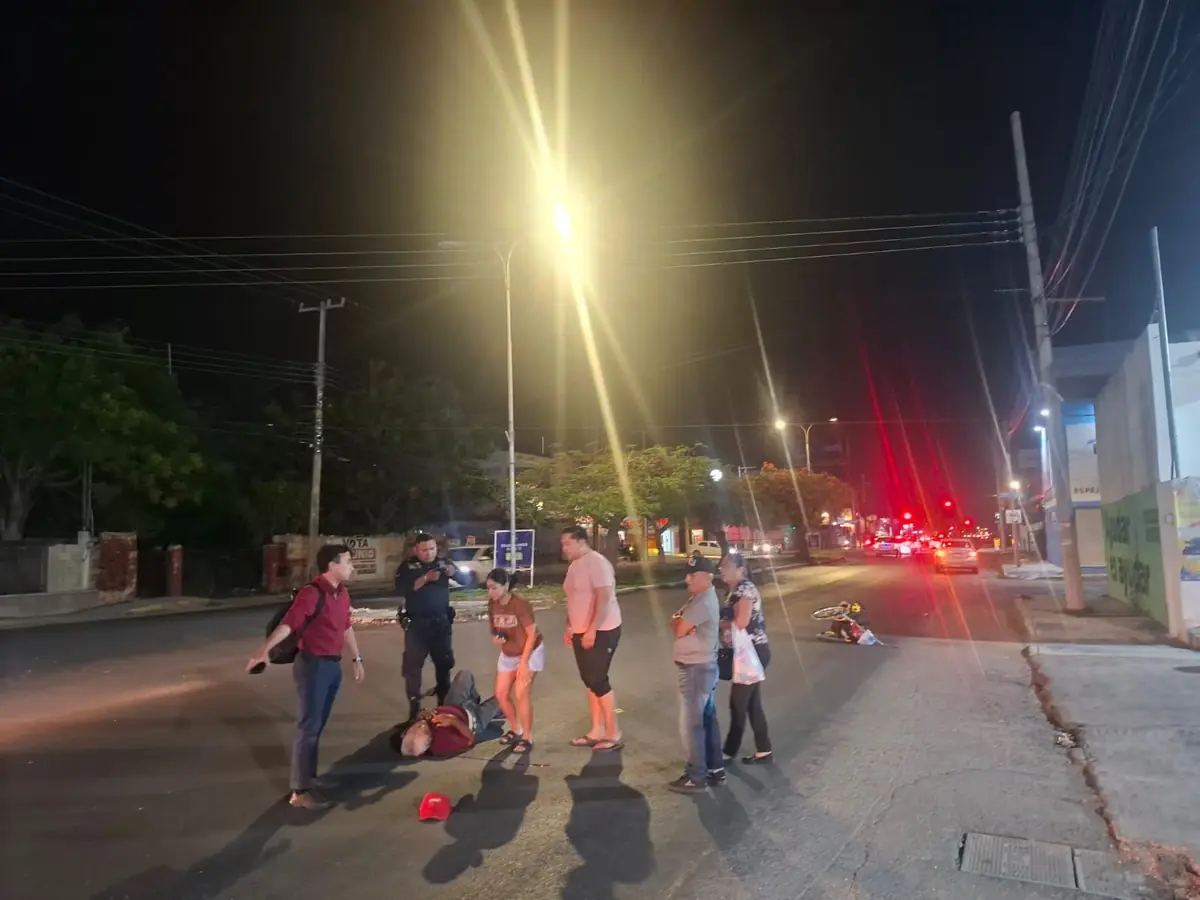 Un adulto mayor fue atropellado mientras cruzaba la avenida Jacinto Canek.