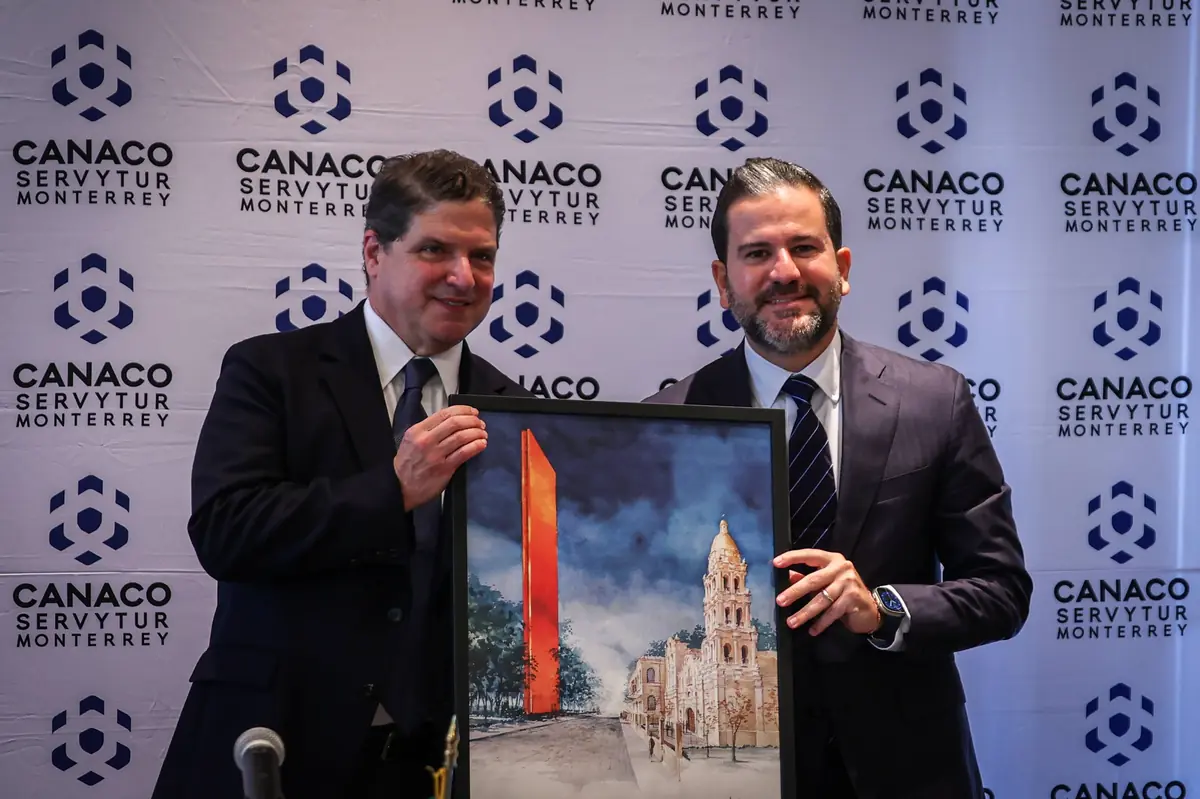 La Secretaría de Medio Ambiente impulsa políticas para un desarrollo sostenible en asociación con el sector empresarial.