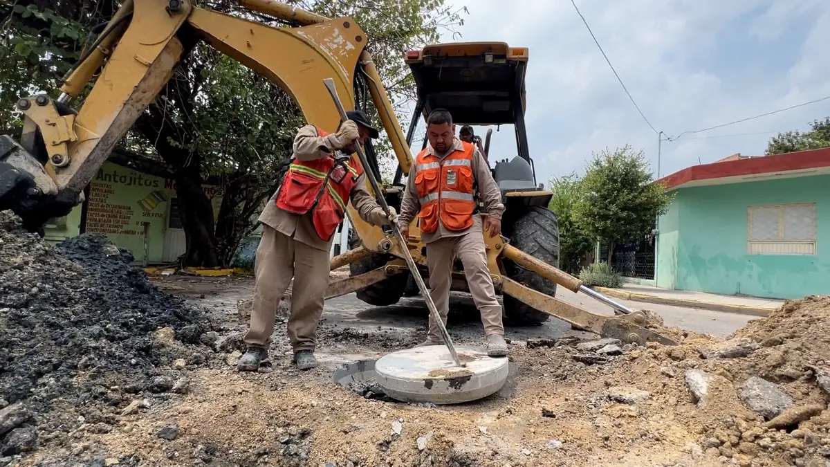 Servicios de Agua y Drenaje de Monterrey destaca su compromiso con la atención oportuna de problemas hídricos.