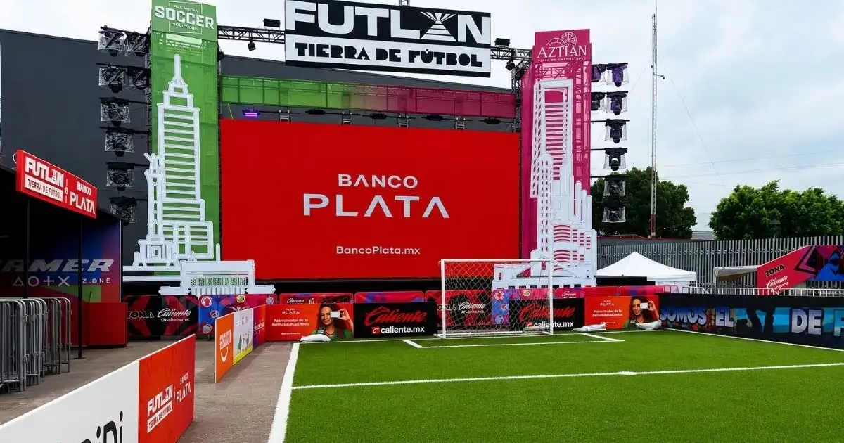 La iniciativa premia a los aficionados del fútbol con cashback y un espacio gratuito para disfrutar partidos en Ciudad de México.