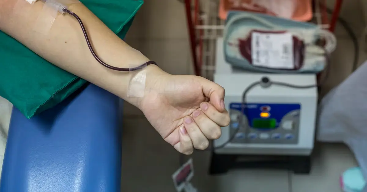 Expertos destacan la importancia de una adecuada desinfección para evitar contaminaciones en donaciones de sangre.