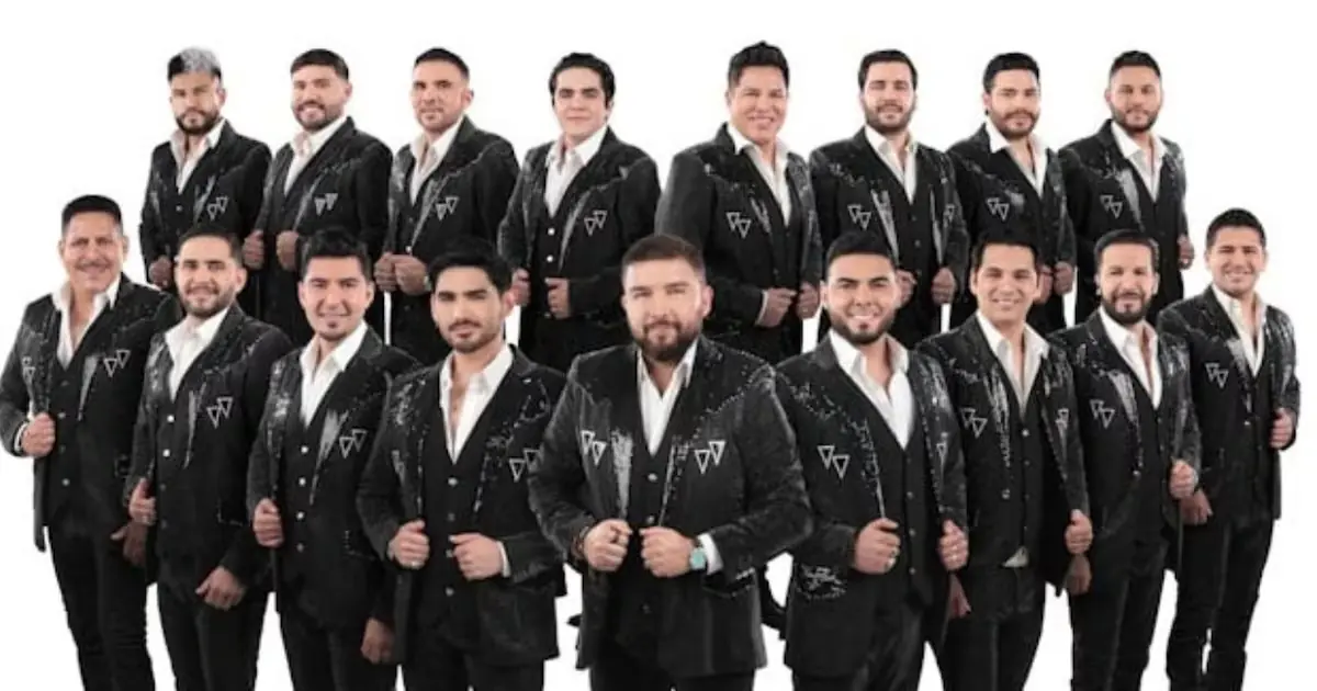 La icónica banda mexicana aporta su música al ambiente mundialista en la capital.