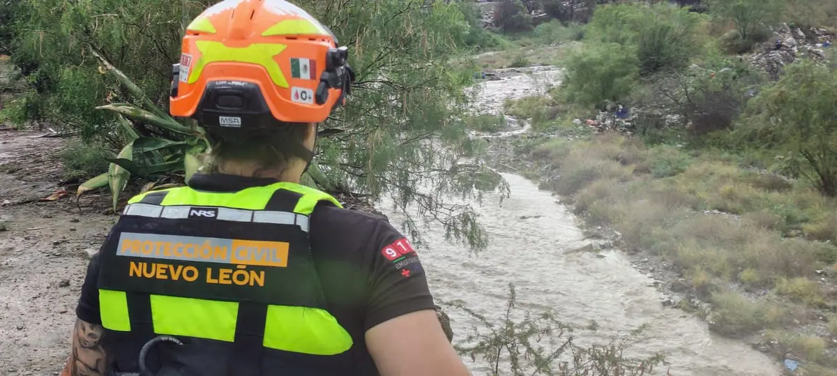 Autoridades realizan operaciones aéreas y terrestres en Escobedo para localizar al desaparecido.
