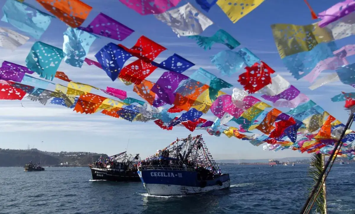 Cada 29 de junio, comunidades pesqueras rinden homenaje a sus patronos.