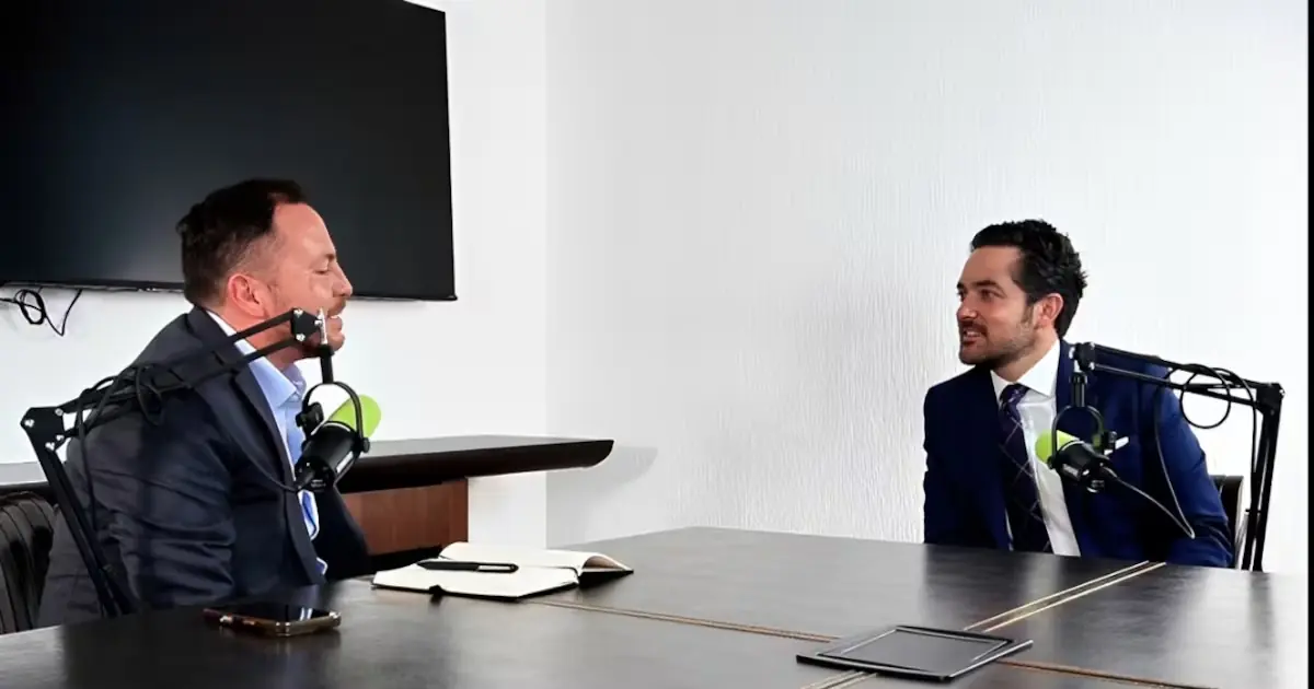 El reconocido periodista habló sobre su carrera y los desafíos en el campo del periodismo durante una entrevista.