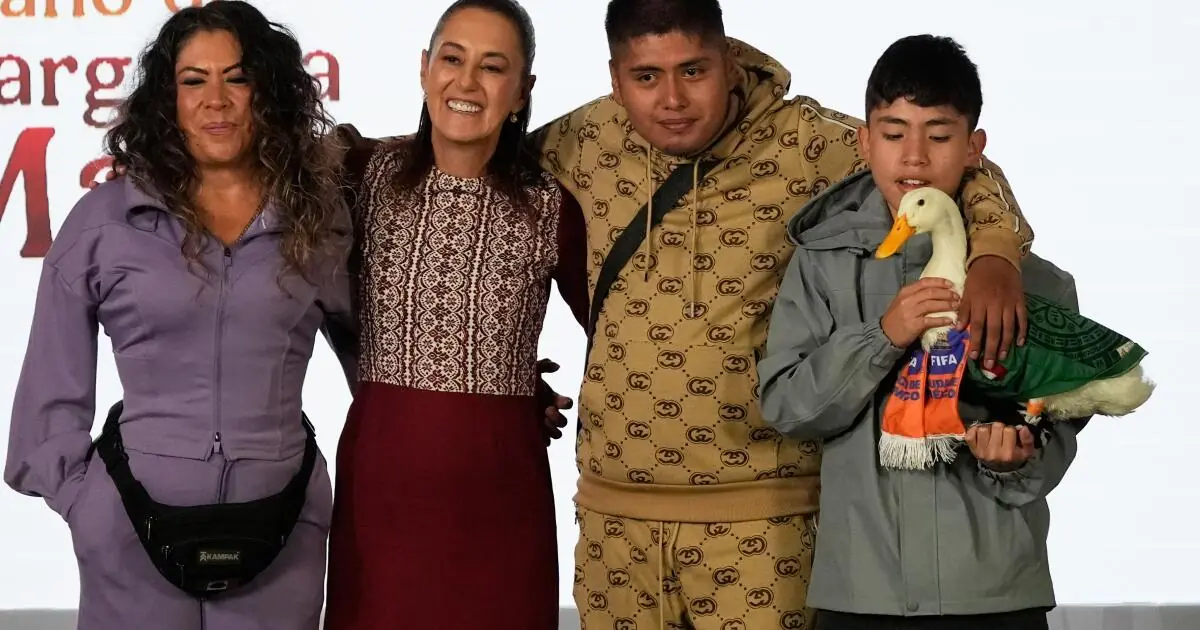 El pato Merlín, símbolo del Mundial, enfrenta disputas por su nombre.