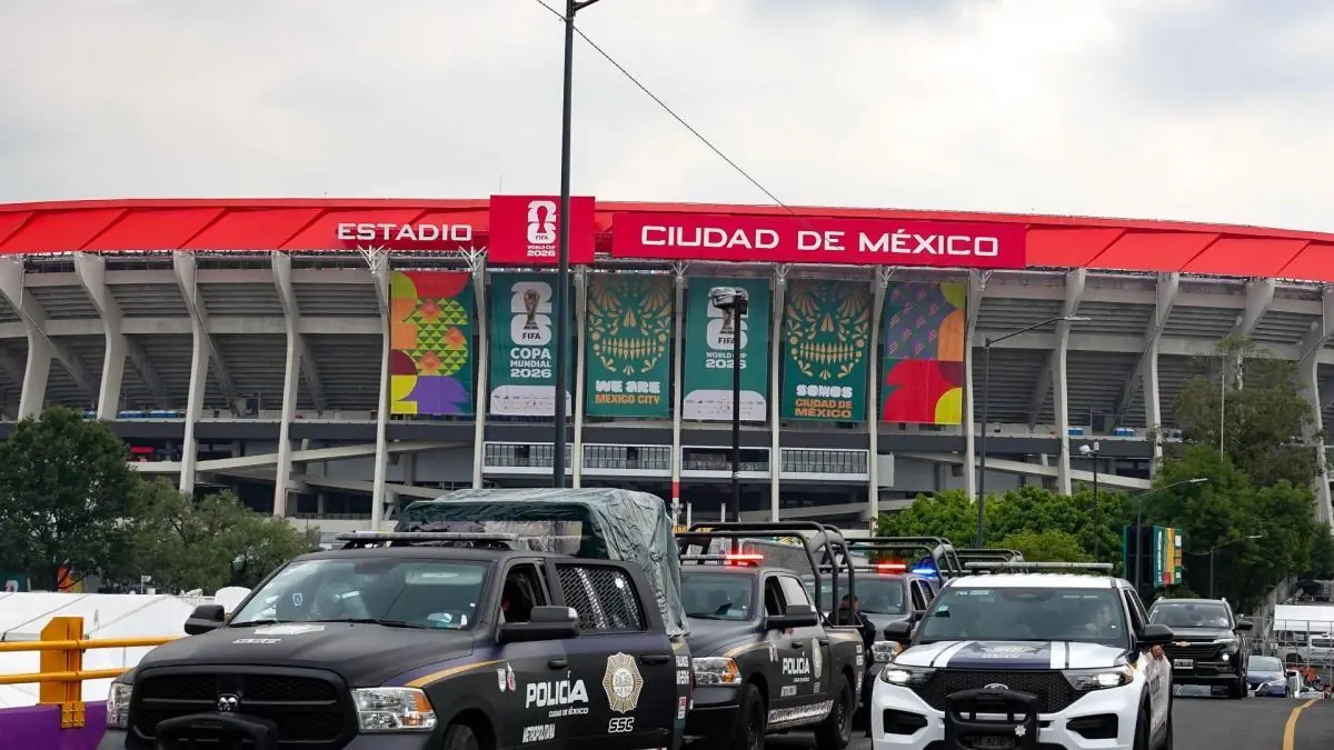 Aumenta la seguridad en eventos deportivos con más de 11 mil agentes y controles de acceso alrededor de la ciudad.