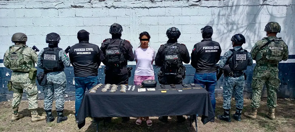 Operativo de Fuerza Civil y autoridades federales conduce a la captura de una presunta generadora de violencia.