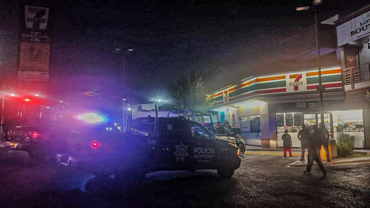Tres sospechosos fueron arrestados tras un robo en Monterrey, incluyendo a una menor de edad.