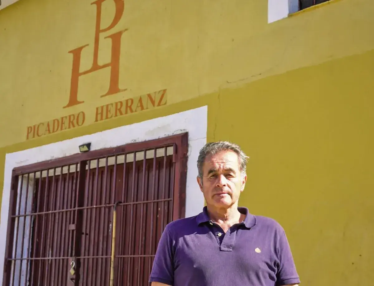 Este emblemático centro ecuestre ha sido un referente desde su fundación, uniendo generaciones a través del amor por los caballos.