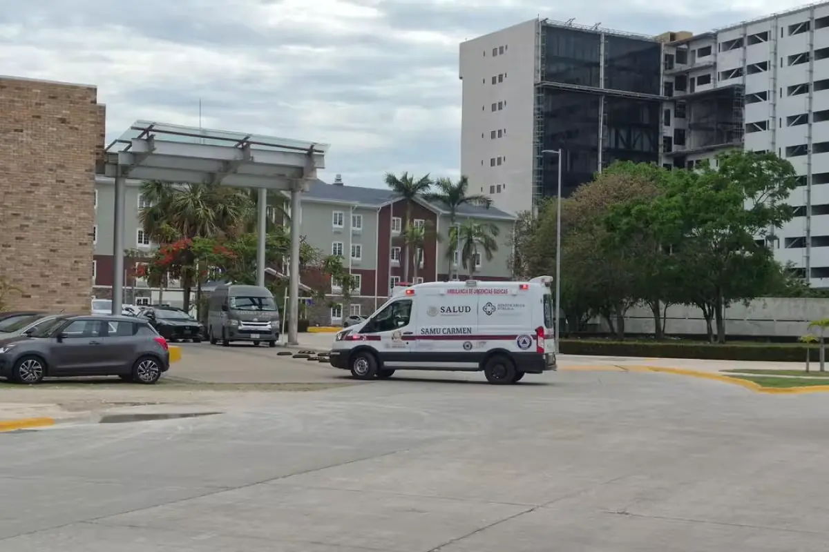 Una trabajadora fue llevada al hospital tras sufrir una descarga eléctrica en el hotel Courtyard by Marriott.