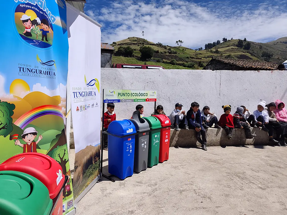 El programa “Futurahua” promueve la sostenibilidad en escuelas a través de la educación y el reciclaje.
