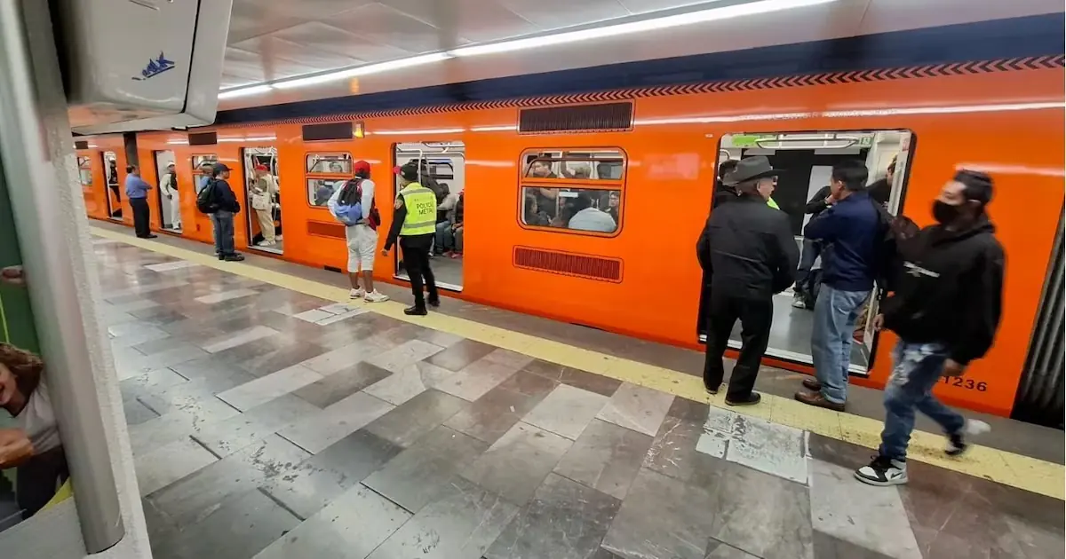 El cierre de varias estaciones afecta a miles de usuarios en la capital.