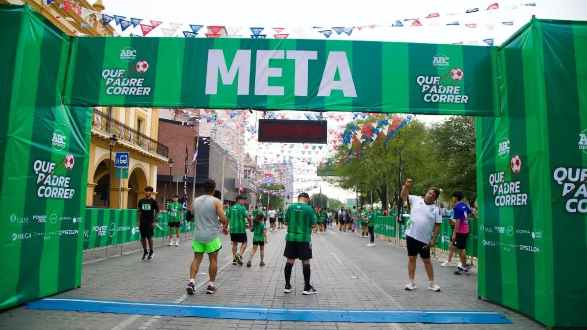 El evento deportivo reunió a corredores y familias en una jornada de convivencia y deporte.