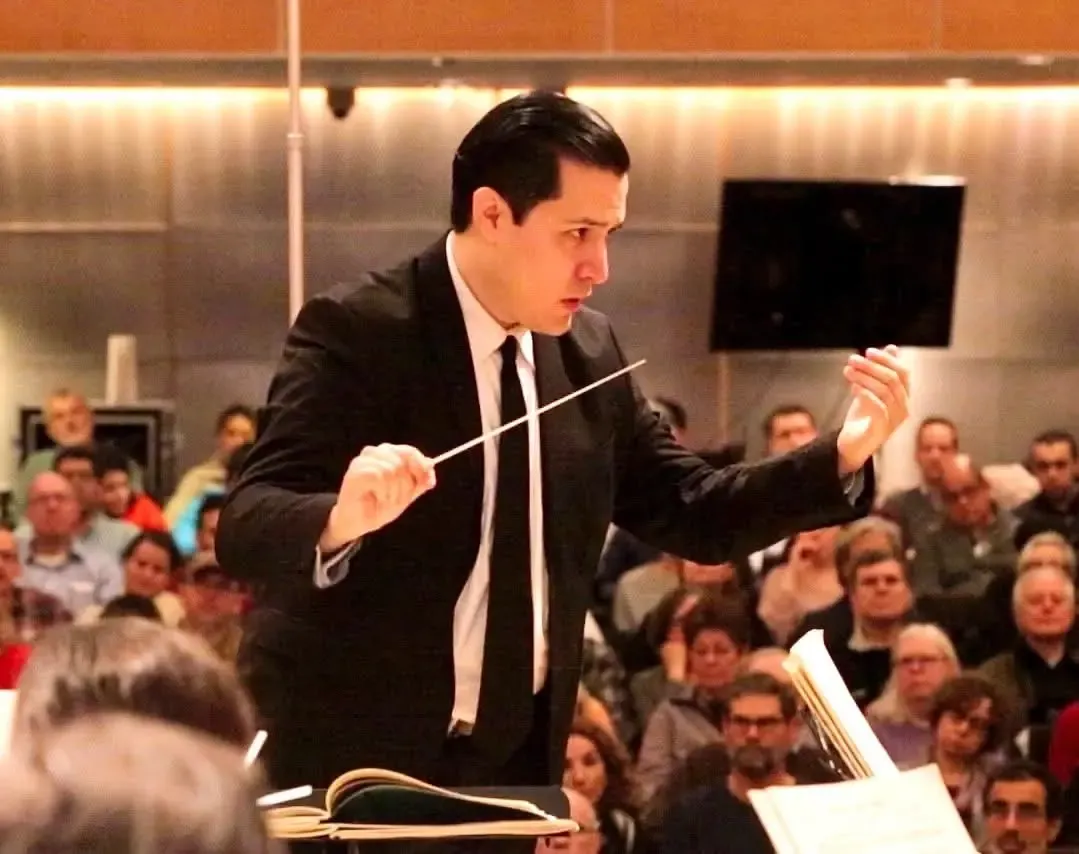 El director regiomontano busca fortalecer la presencia cultural latina en Estados Unidos.