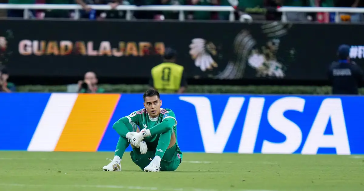 La destacada actuación del arquero mexicano en el partido frente a Corea del Sur lo llevó a ser elegido para el control antidopaje.