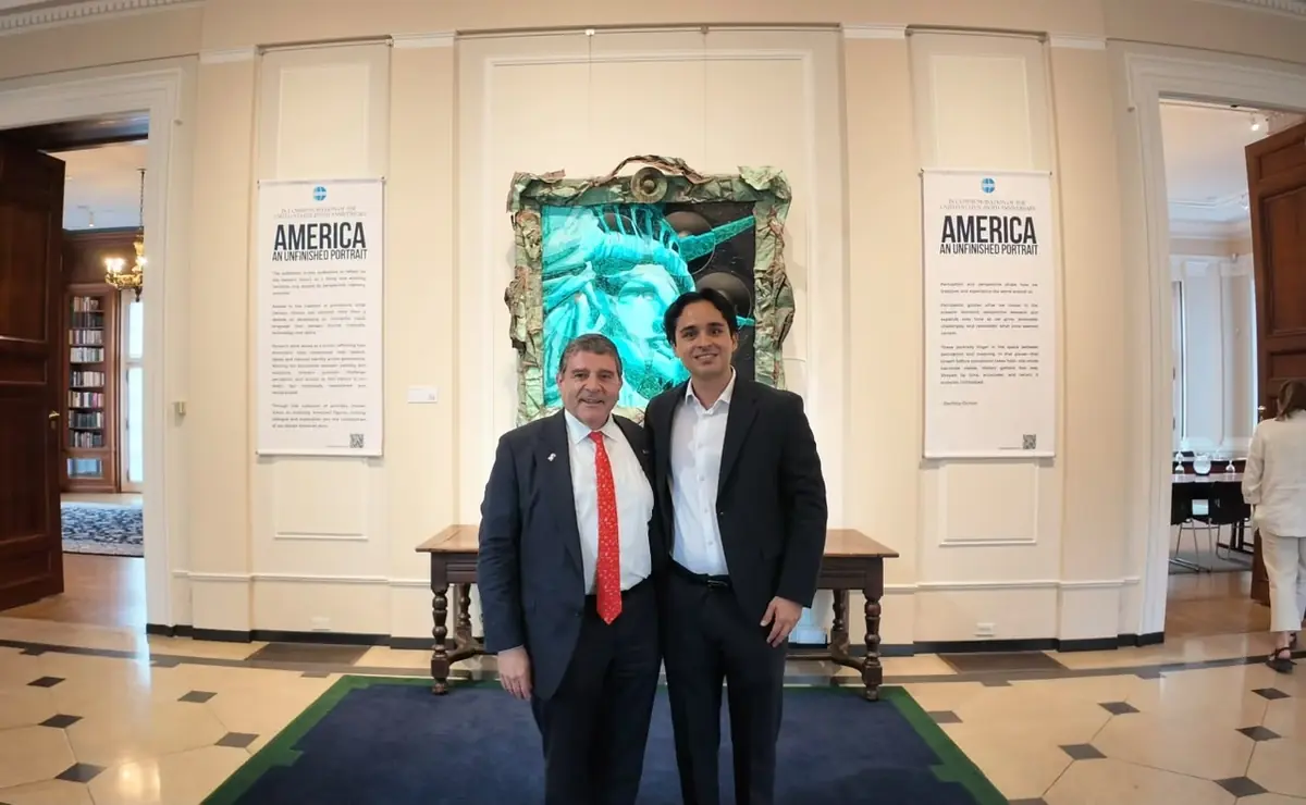 Su participación resalta la influencia de nuevos líderes en la política internacional.