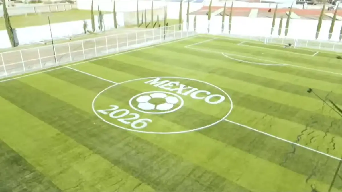 La inversión en infraestructura deportiva busca promover el deporte y embellecer el estado antes de la Copa Mundial.