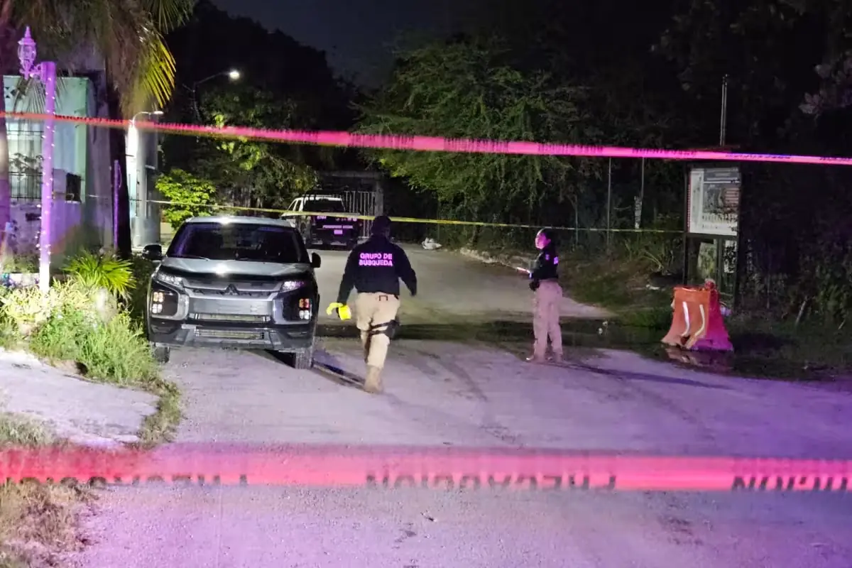 Un hombre fue encontrado envuelto en una sábana en la zona de manglar, posibles huellas de violencia.