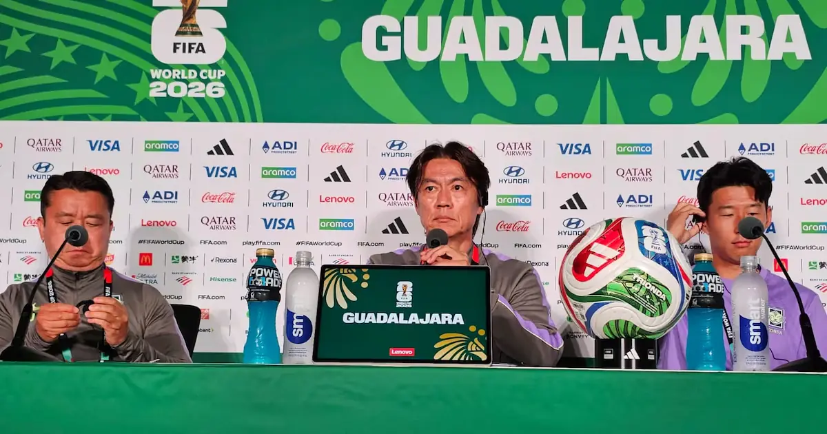 El técnico de Corea del Sur se prepara para el debut mundialista ante Chequia y reconoce el peso del fútbol mexicano.