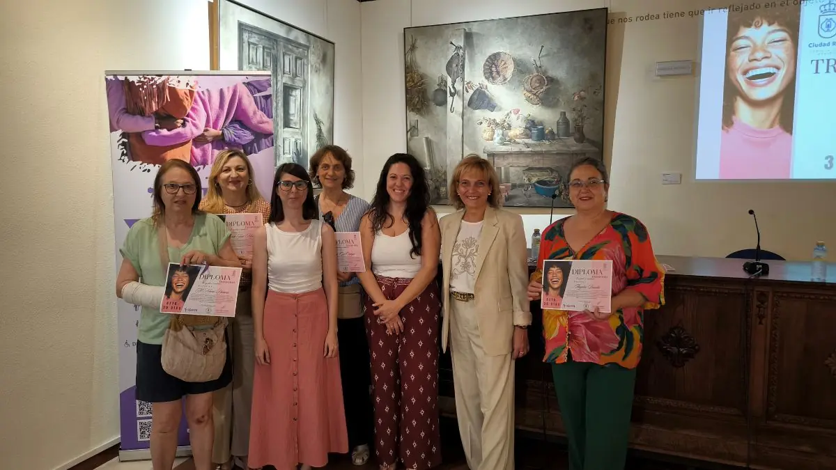 La iniciativa capacita a mujeres sobre autocuidado y salud integral en Ciudad Real.