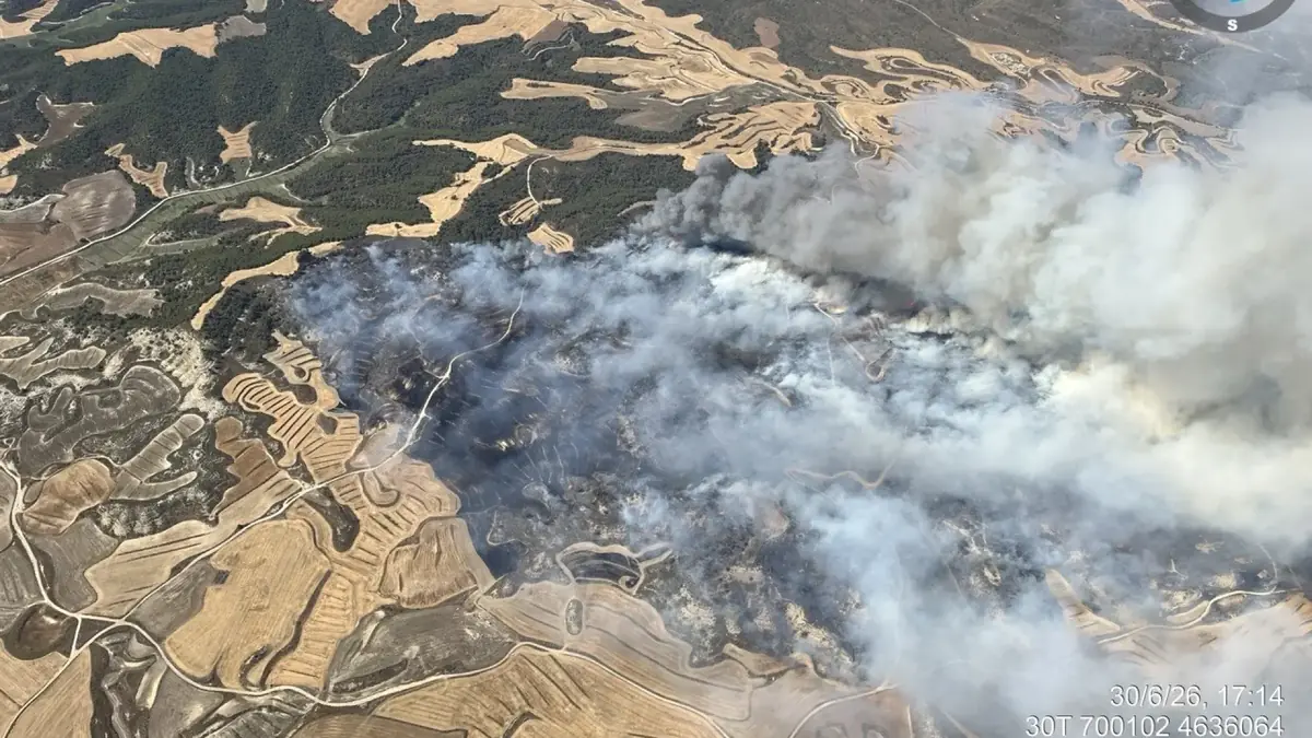 Un nuevo incendio ha afectado más de 500 hectáreas en los Monegros, activando el plan de emergencia en la región.