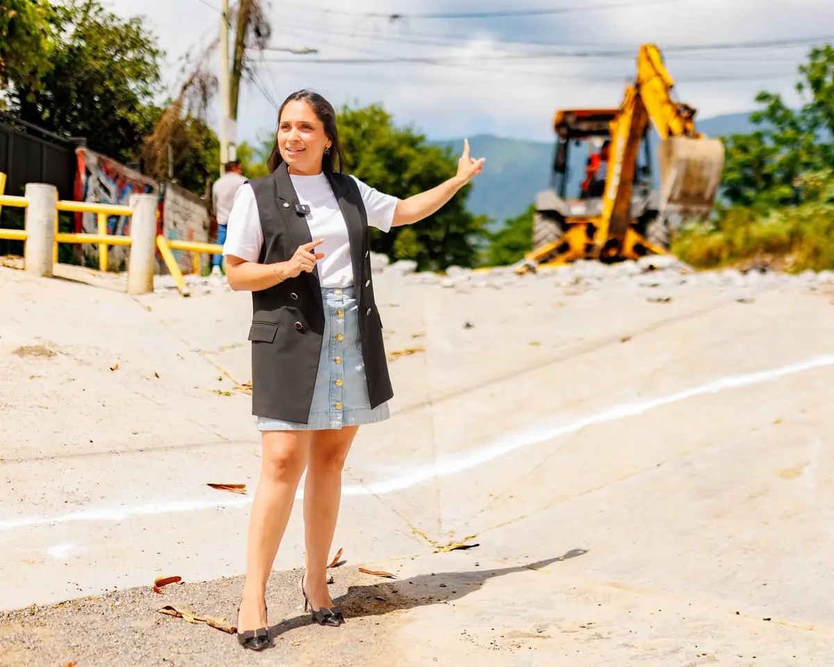 La construcción busca reducir inundaciones y mejorar la movilidad en la colonia.