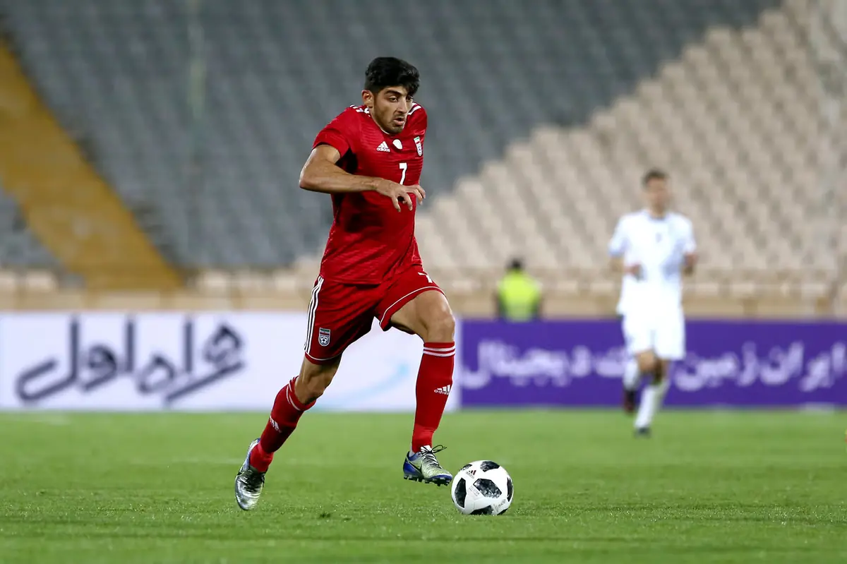 Mehdi Torabi enfrenta problemas migratorios que afectan su participación con la selección.
