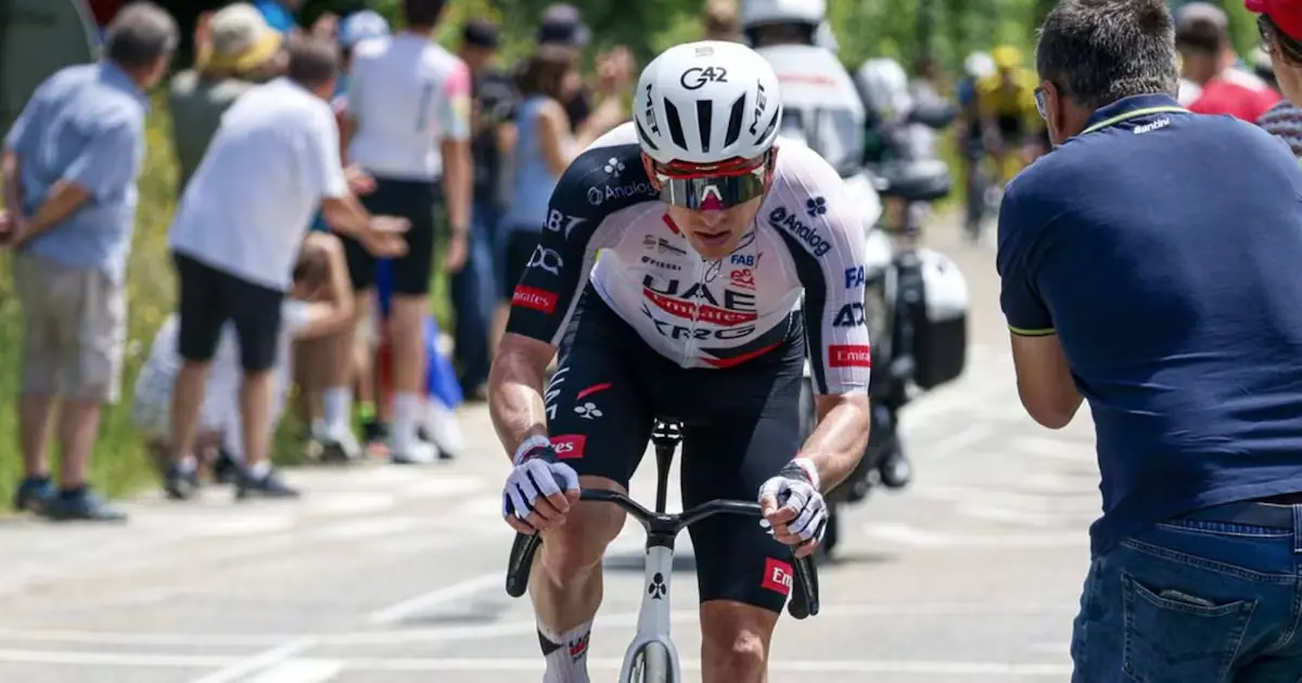 El ciclista mexicano destaca en Europa tras una espectacular actuación en la última etapa de la competencia.