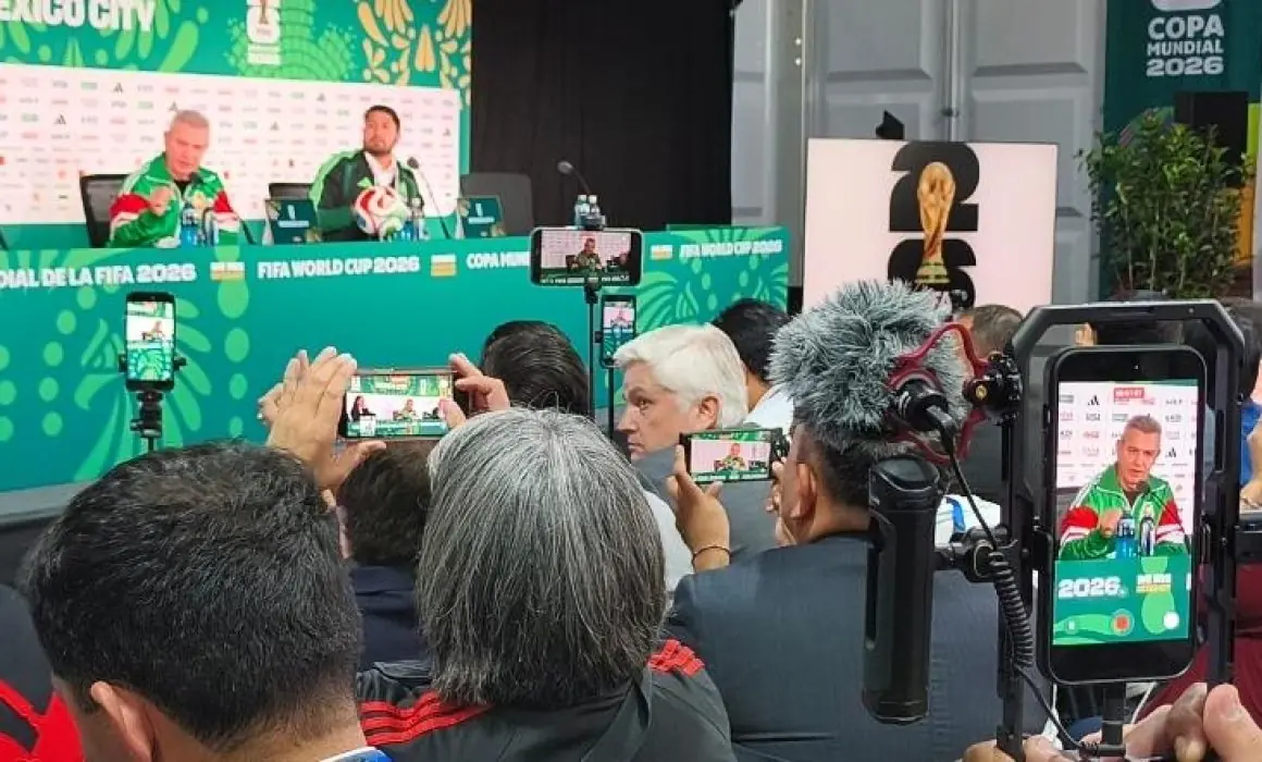 El seleccionador mexicano busca mejorar el rendimiento del equipo en su último partido de la fase de grupos del Mundial 2026.