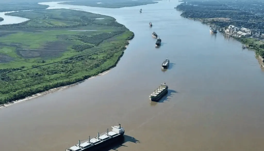 Se prevé una reforma de la ley de cabotaje para potenciar el transporte fluvial en el NEA.