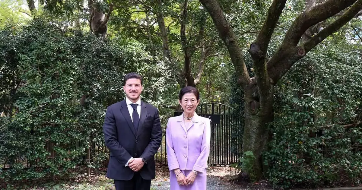 La visita de la monarca japonesa incluye la asistencia al partido entre Japón y Túnez.