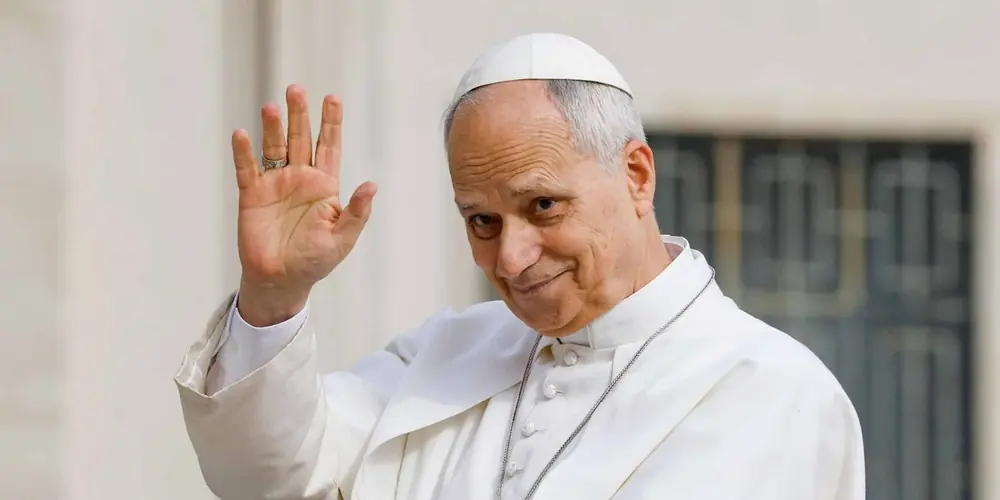 Miles de jóvenes y periodistas se preparan para vivir una experiencia única con el Santo Padre en la capital española.