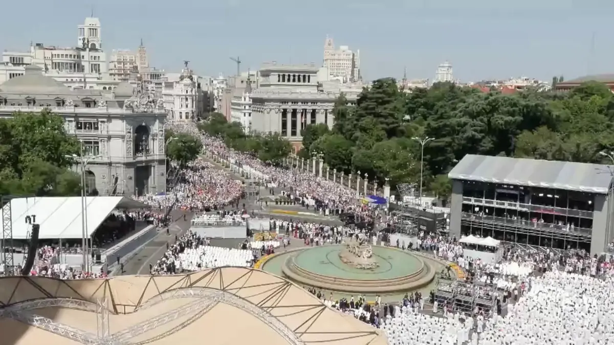 La misa del Papa y su encuentro con la sociedad civil marcan un momento histórico en su visita a España.