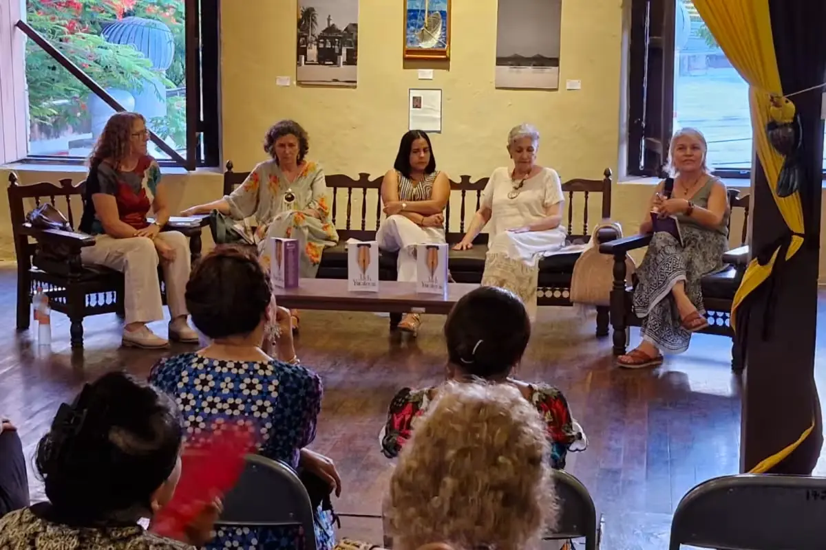 Escritoras locales comparten sus obras y procesos creativos con el público.